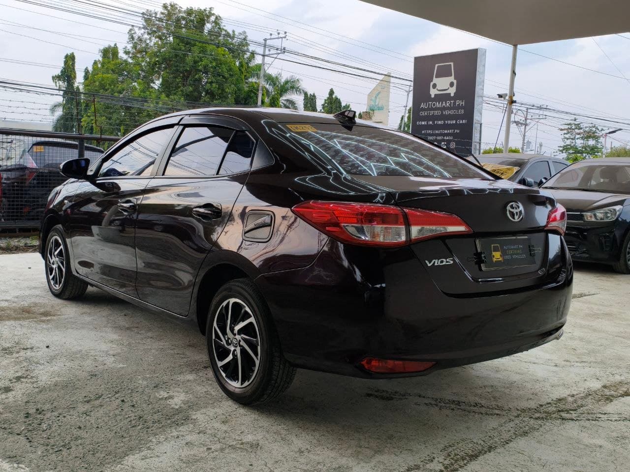Car gallery image