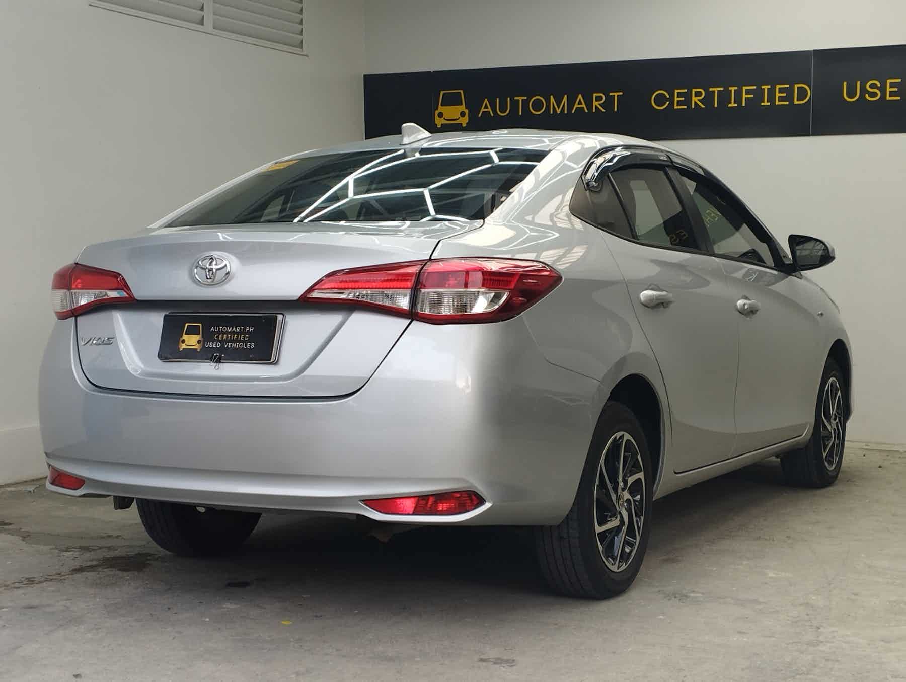 Car gallery image