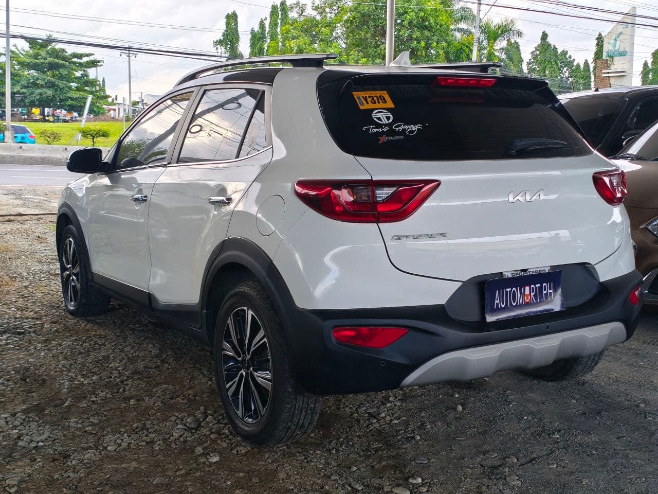 Car gallery image
