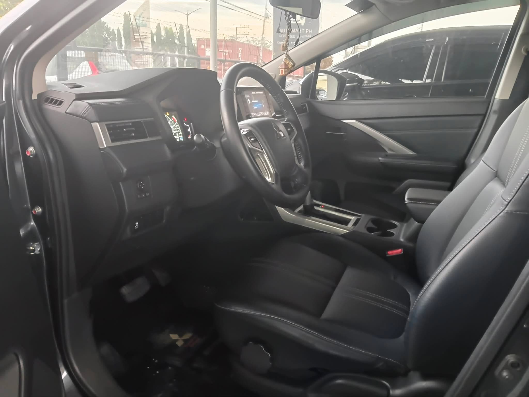 Car gallery image