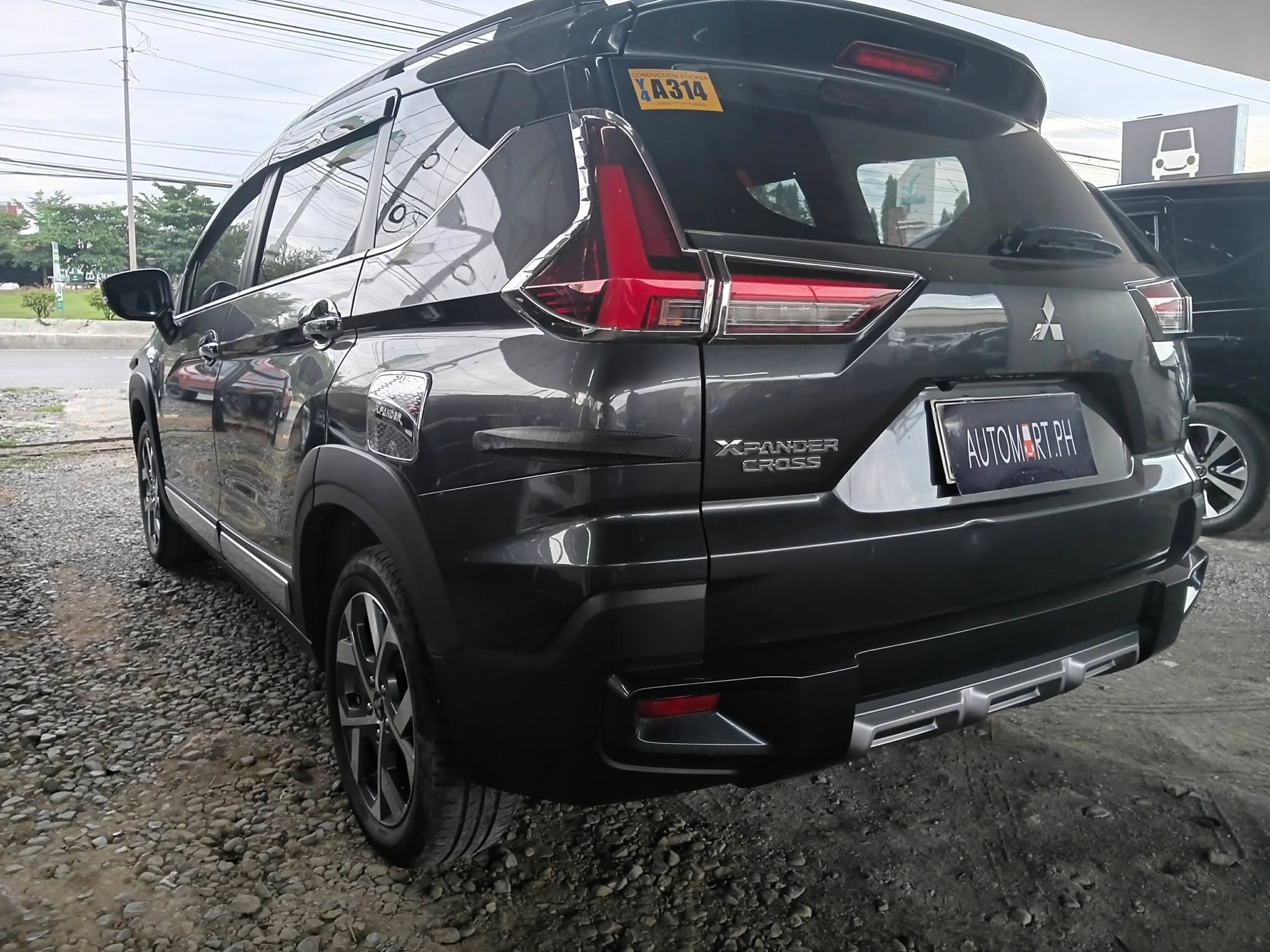 Car gallery image