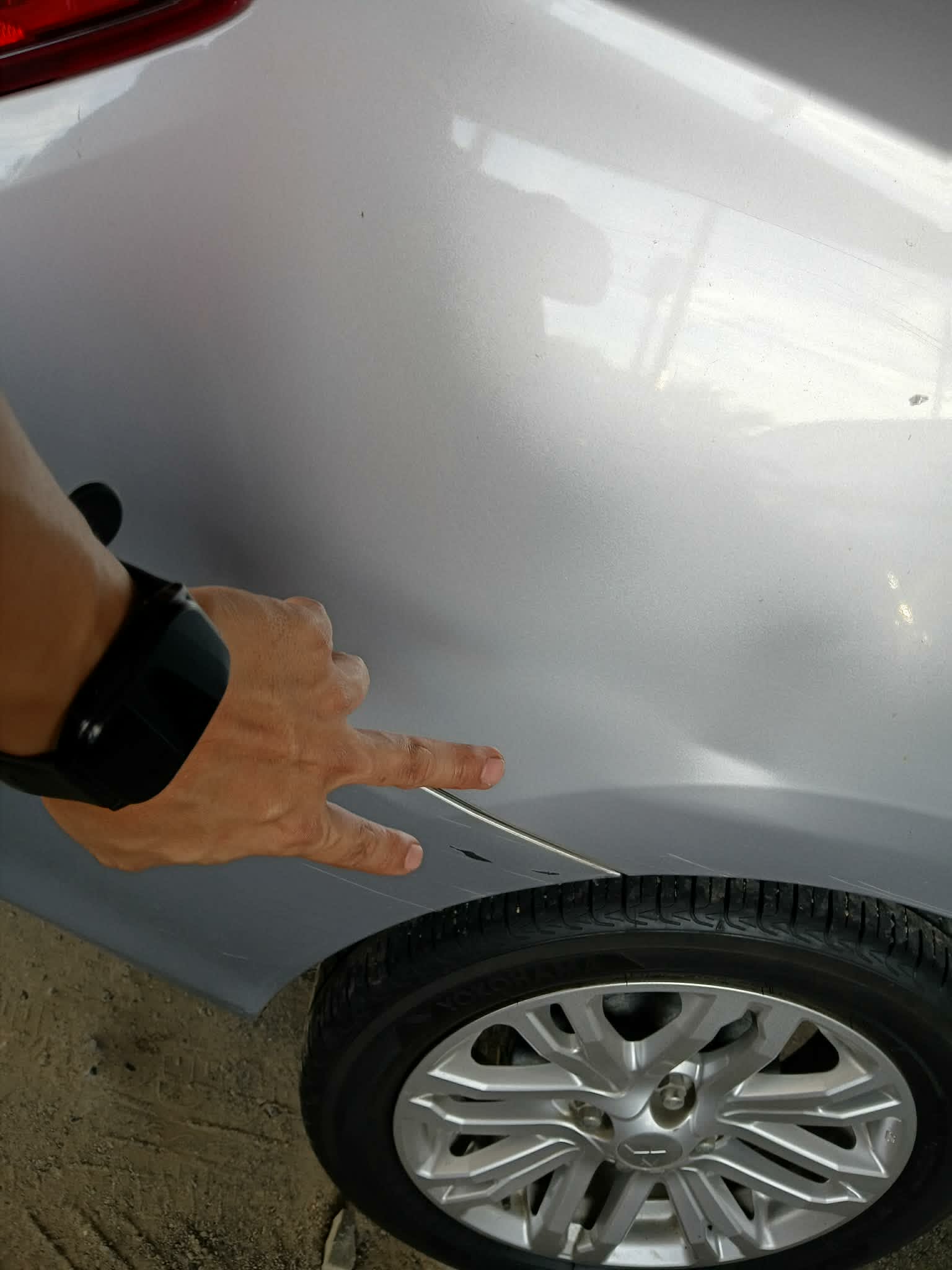 Car gallery image