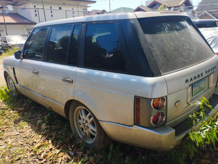Car gallery image