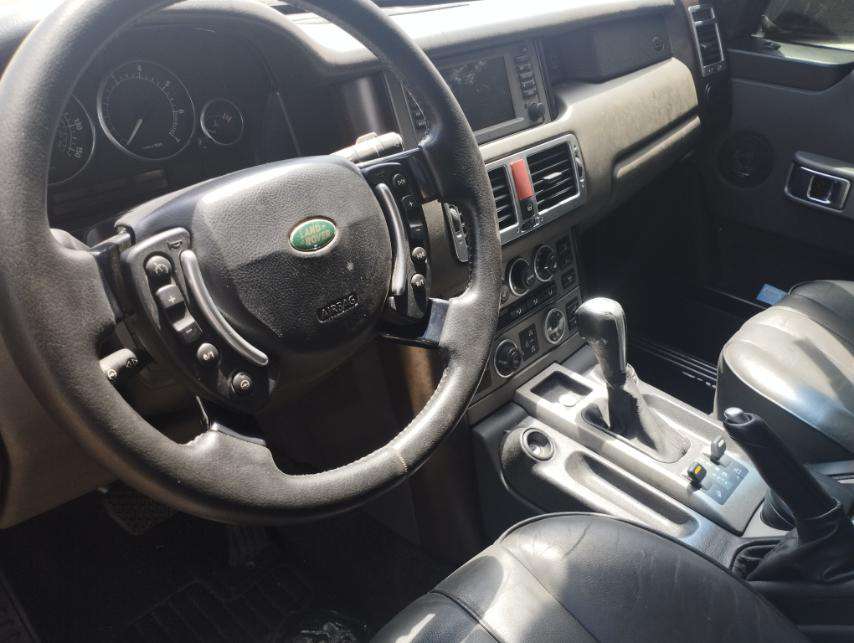 Car gallery image