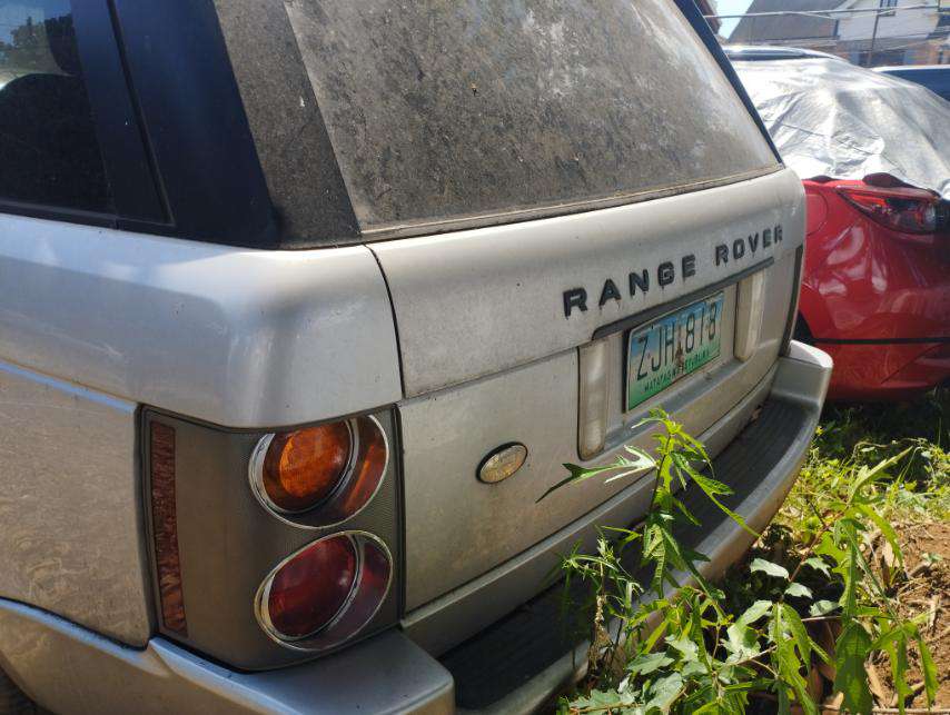 Car gallery image